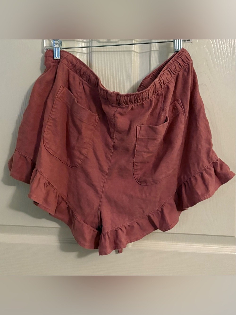 American Eagle Ruffle Shorts - Picture 2 of 4